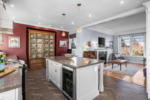 407 Delmont Street, Coquitlam, BC 