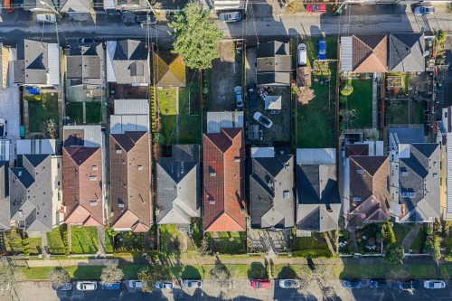 557 58Th Avenue E, Vancouver, BC 