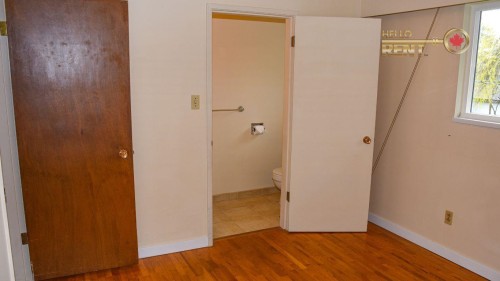 733 16Th Street E, North Vancouver, BC 