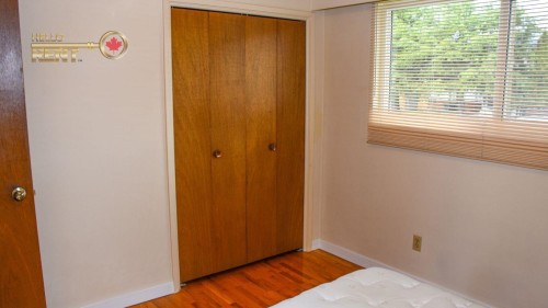 733 16Th Street E, North Vancouver, BC 