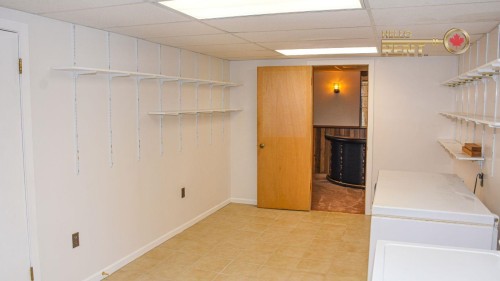 733 16Th Street E, North Vancouver, BC 