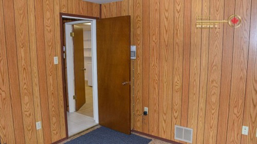 733 16Th Street E, North Vancouver, BC 