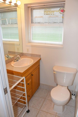 733 16Th Street E, North Vancouver, BC 