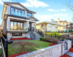 4326 Cambridge Street  Burnaby, BC V5C 1H4