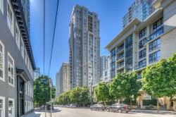 2801-969 Richards Street  Vancouver, BC V6B 1A8