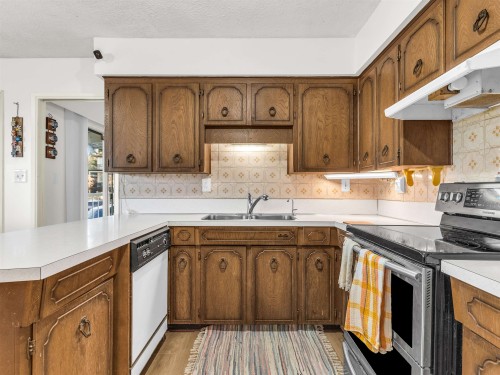 6870 6Th Street, Burnaby, BC 