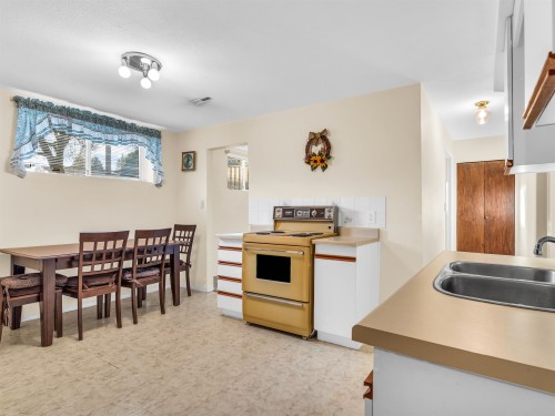 6870 6Th Street, Burnaby, BC 