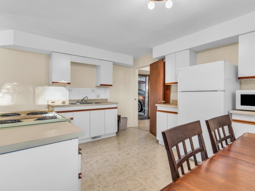 6870 6Th Street, Burnaby, BC 