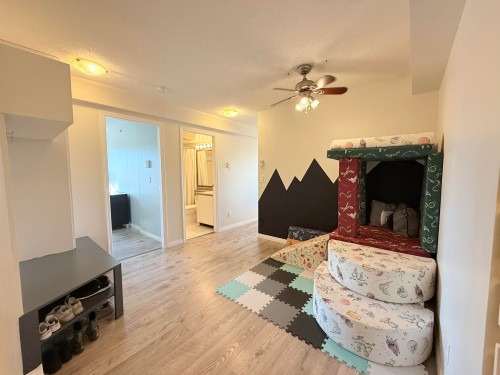 330-528 Rochester Avenue  Coquitlam, BC V3K 7A5