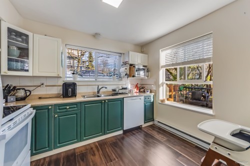 101-202 Mowat Street, New Westminster, BC 