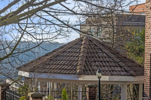 101-202 Mowat Street, New Westminster, BC 