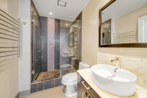 405-212 Davie Street, Vancouver, BC 