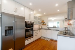 475 Lehman Place  Port Moody, BC V3H 3Z7