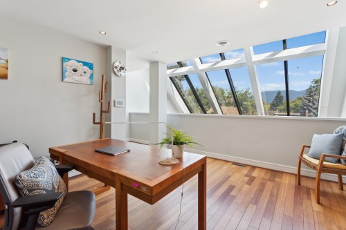 4468 1St Avenue W, Vancouver, BC 