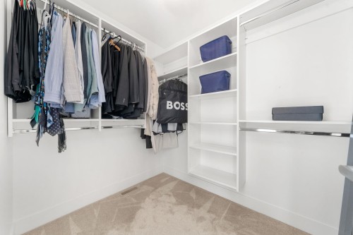 361 15Th Street E, North Vancouver, BC 