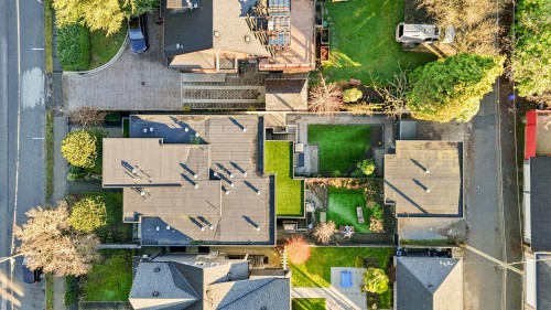 361 15Th Street E, North Vancouver, BC 