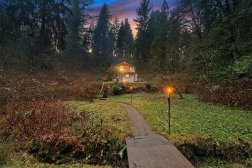 4520 Lynn Valley Road, North Vancouver, BC 