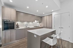 604-3809 Evergreen Place  Burnaby, BC V3J 0M1