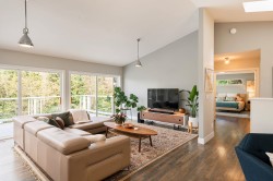 1609 Isleview Lane  Bowen Island, BC V0N 1G2