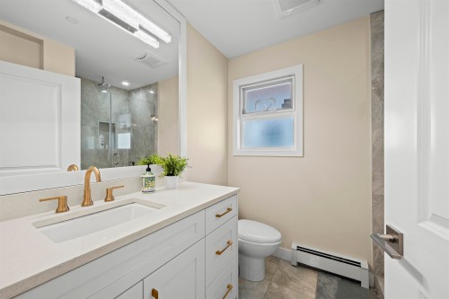 870 59Th Avenue W, Vancouver, BC 