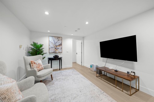 870 59Th Avenue W, Vancouver, BC 