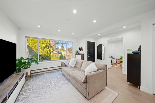 870 59Th Avenue W, Vancouver, BC 