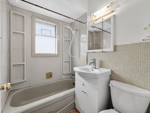 3069 18Th Avenue E, Vancouver, BC 