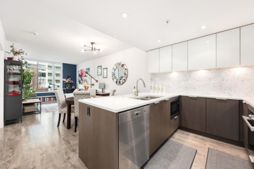 303-110 Switchmen Street, Vancouver, BC 