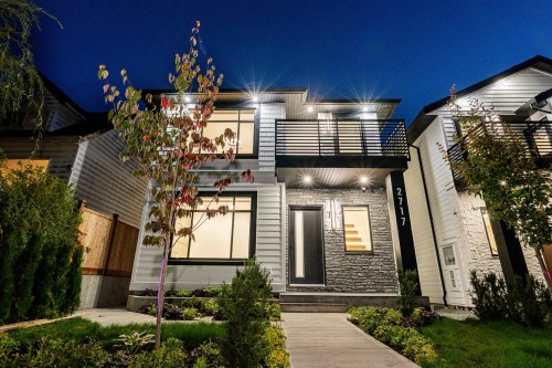 2717 Henry Street, Port Moody, BC 