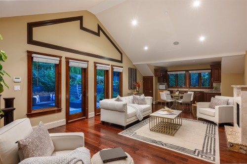 2673 Finch Hill, West Vancouver, BC 