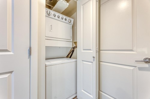 203-6658 Dow Avenue, Burnaby, BC 