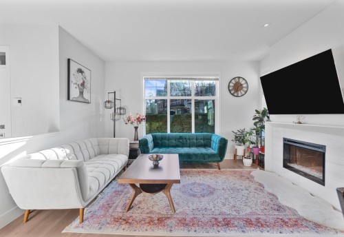 9-3306 Princeton Avenue  Coquitlam, BC V3E 0M9