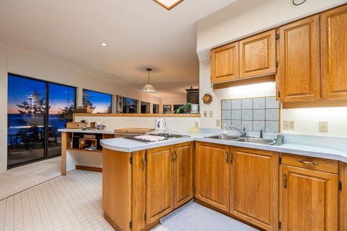 5970 Condor Place, West Vancouver, BC 