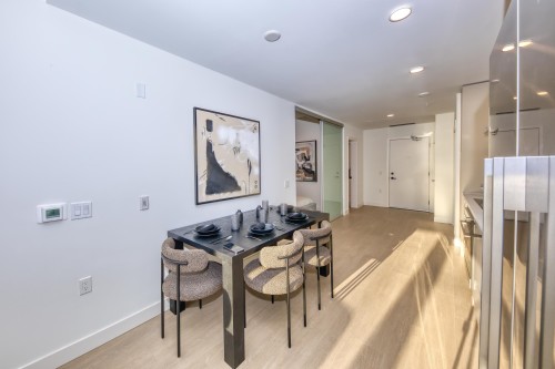 358-422 3Rd Street E, North Vancouver, BC 