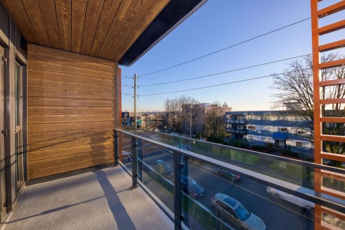 358-422 3Rd Street E, North Vancouver, BC 