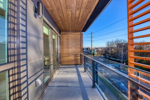 358-422 3Rd Street E, North Vancouver, BC 