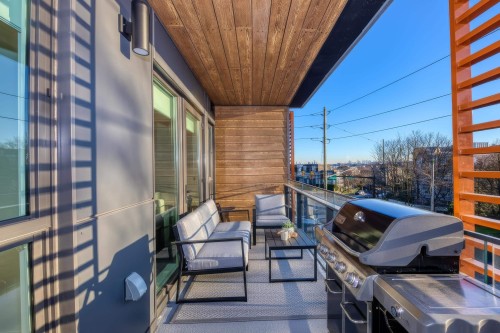 358-422 3Rd Street E, North Vancouver, BC 