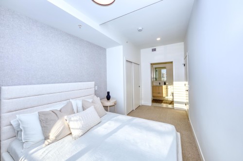 358-422 3Rd Street E, North Vancouver, BC 