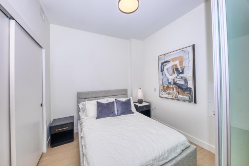 358-422 3Rd Street E, North Vancouver, BC 