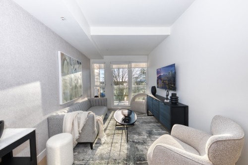 358-422 3Rd Street E, North Vancouver, BC 