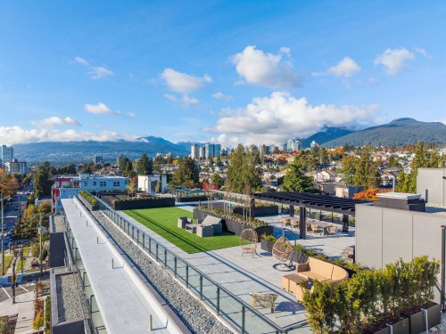 358-422 3Rd Street E, North Vancouver, BC 