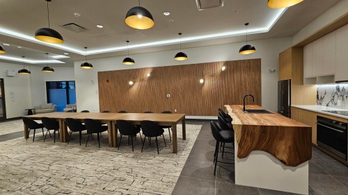 358-422 3Rd Street E, North Vancouver, BC 