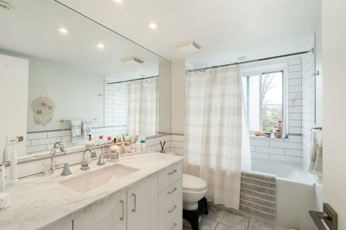 4820 Headland Drive, West Vancouver, BC 