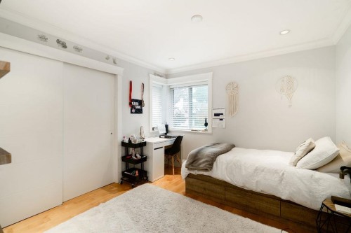 4820 Headland Drive, West Vancouver, BC 