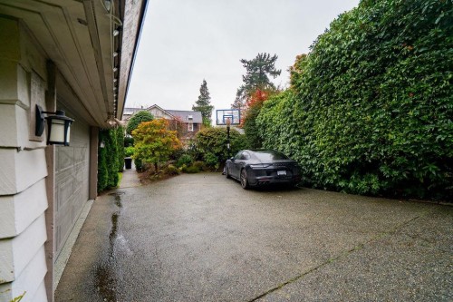 4820 Headland Drive, West Vancouver, BC 