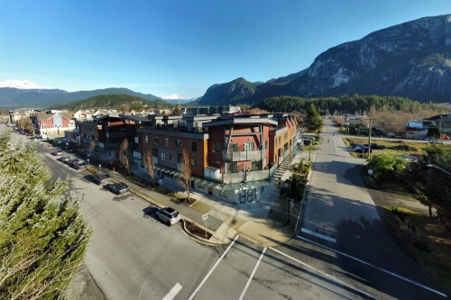 207-37808 Third Avenue, Squamish, BC 