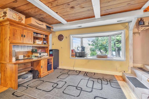 3710 Hoskins Road, North Vancouver, BC 