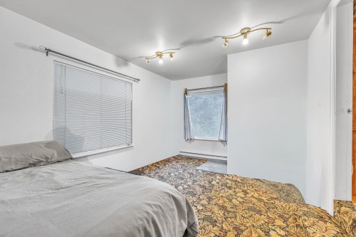 3710 Hoskins Road, North Vancouver, BC 