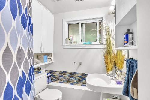 3710 Hoskins Road, North Vancouver, BC 