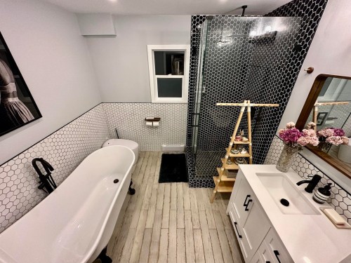 1215 Nepal Crescent, West Vancouver, BC 